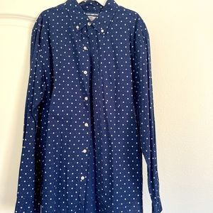Men’s old navy button up shirt in navy